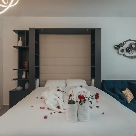 Pearl Island Homes קיירניה
