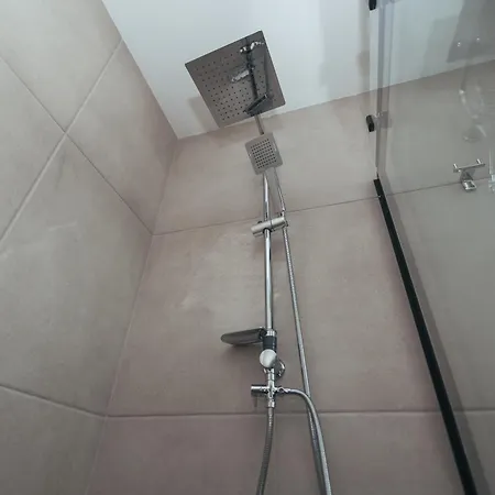 Pearl Island Homes מלון קיירניה