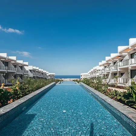 Pearl Island Homes מלון
